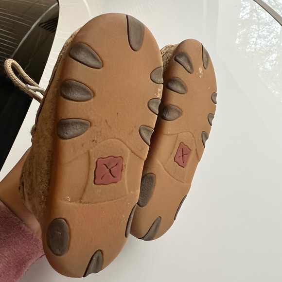 Twisted X - Picture 6 of 7